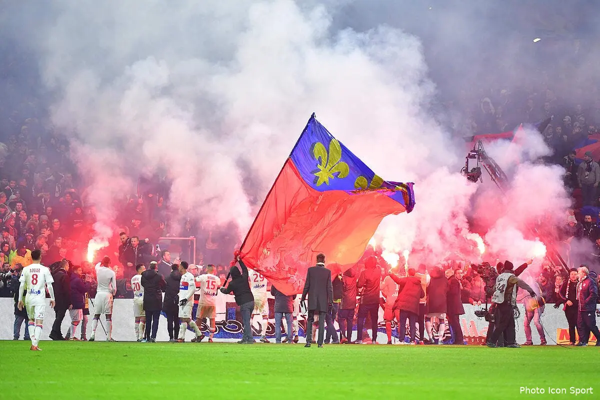 OL : Un huis-clos partiel à cause des fumigènes contre l'OM