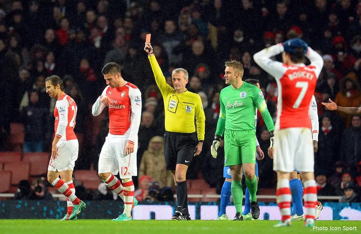 Giroud accusé d'être « beau comme un dieu mais sans cerveau »