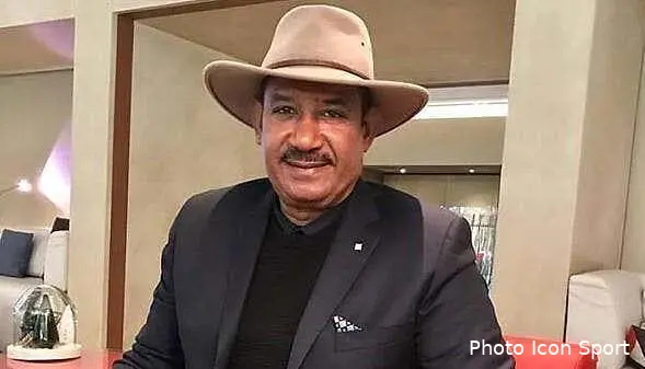 om ajroudi donne 10 jours a mccourt pour accepter sa derniere offre om ajroudi balaie les polemiques il a son plan secret om molina acheve ajroudi son projet est bidon ajroudi 289139 289273290405