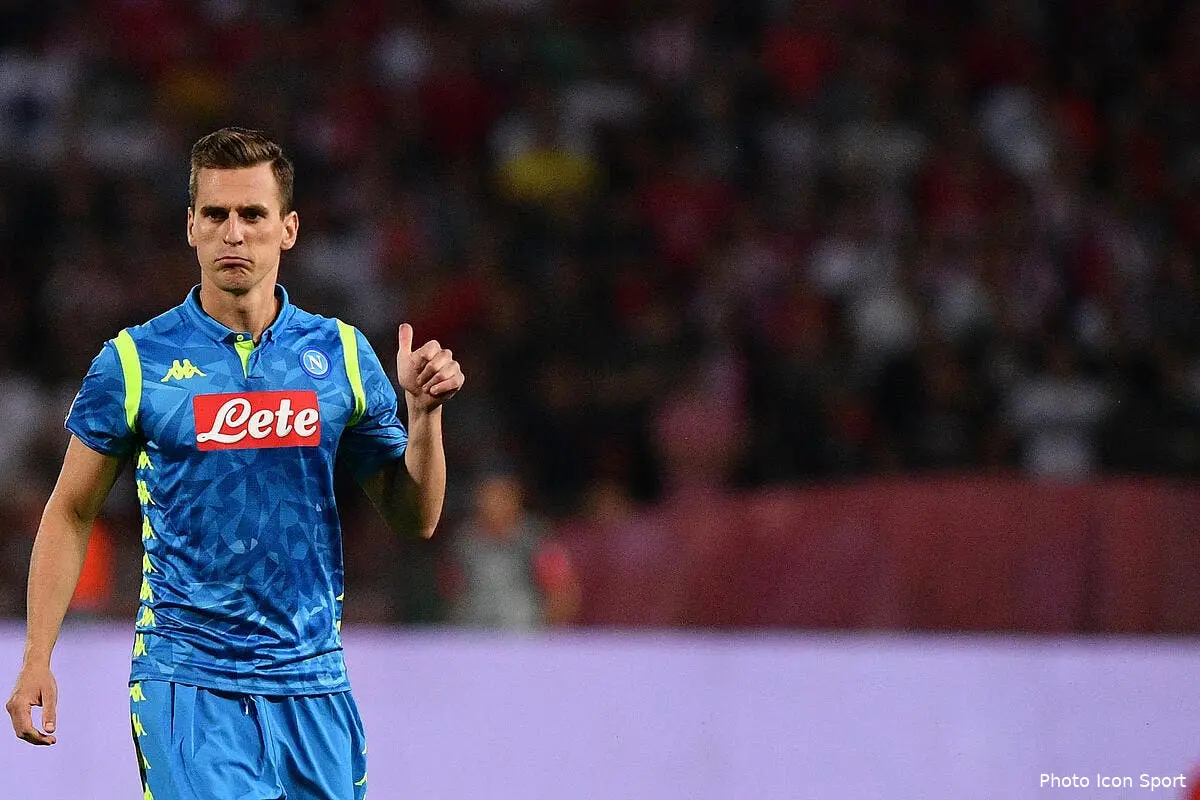 om arkadiusz milik le renfort 4 etoiles de l om au mercato icon lap 180918 10 04237961