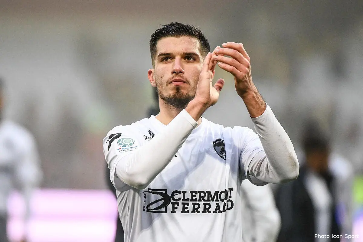 om desire par les supporters au mercato ce goleador de l2 repond icon dib 250120 12 03282981
