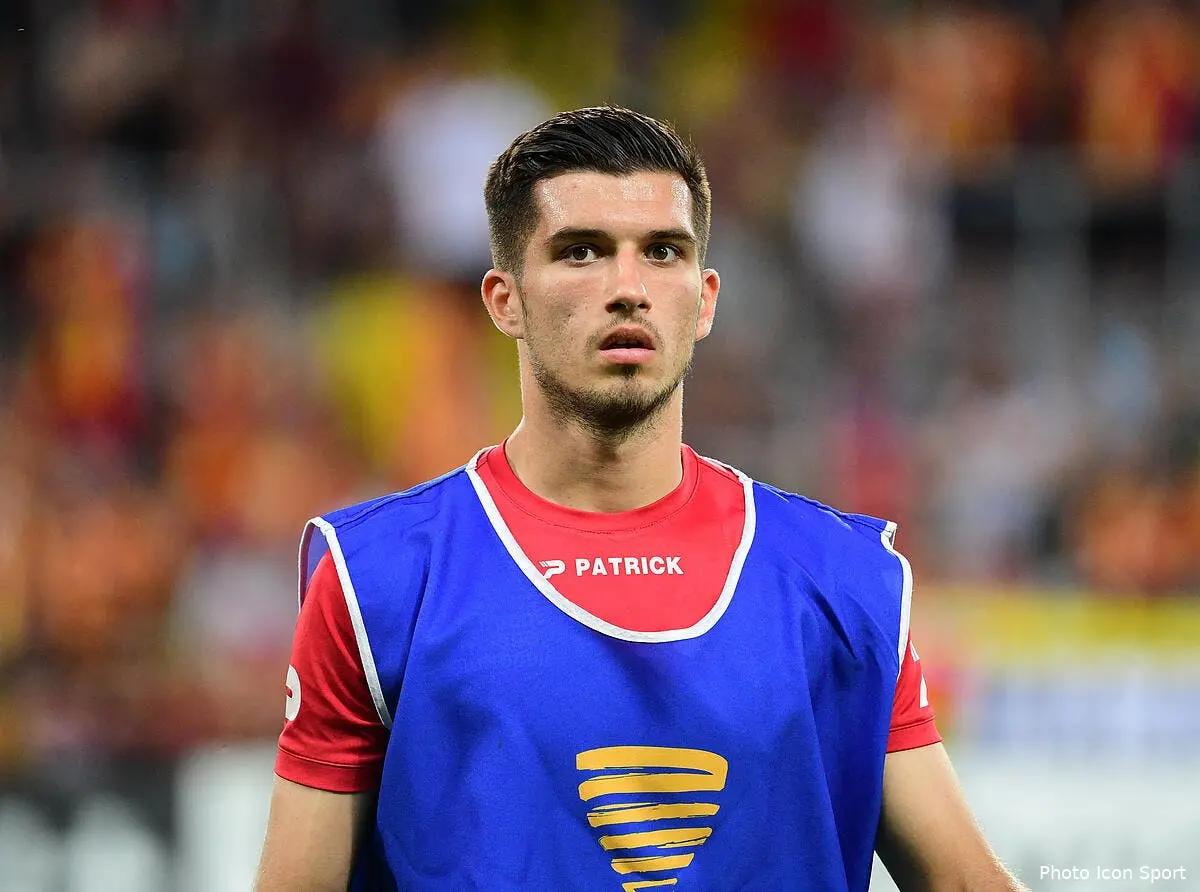 om grbric retourne sa veste et alerte marseille au mercato icon winter 27082019 001085286709
