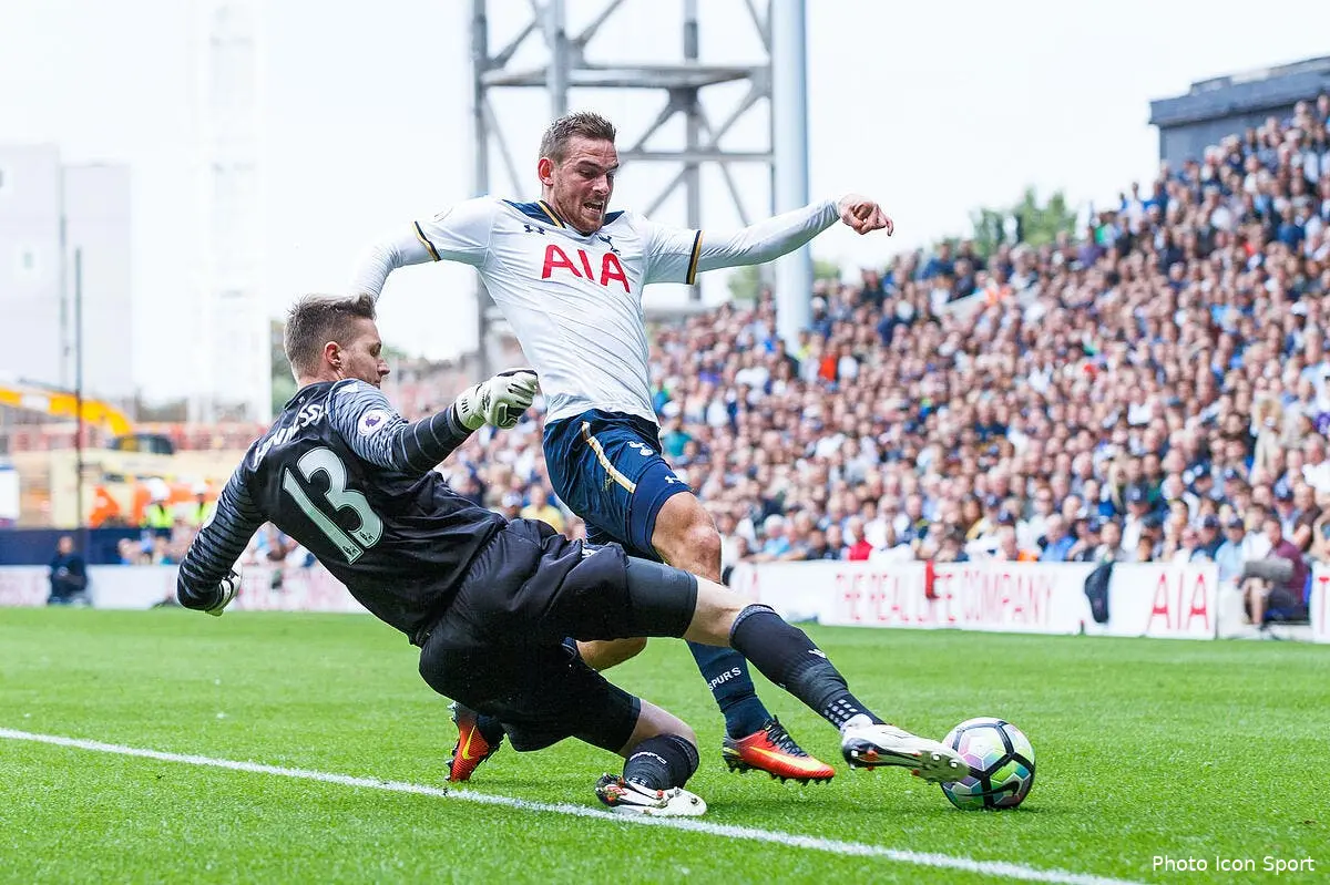 OM : Pierre Ménès ne valide pas du tout Vincent Janssen
