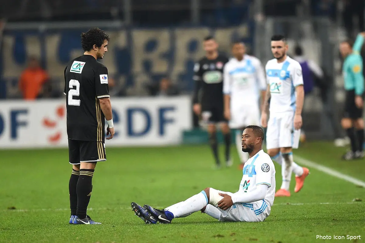 OM : Plus de peur que de mal après la blessure d'Evra ?