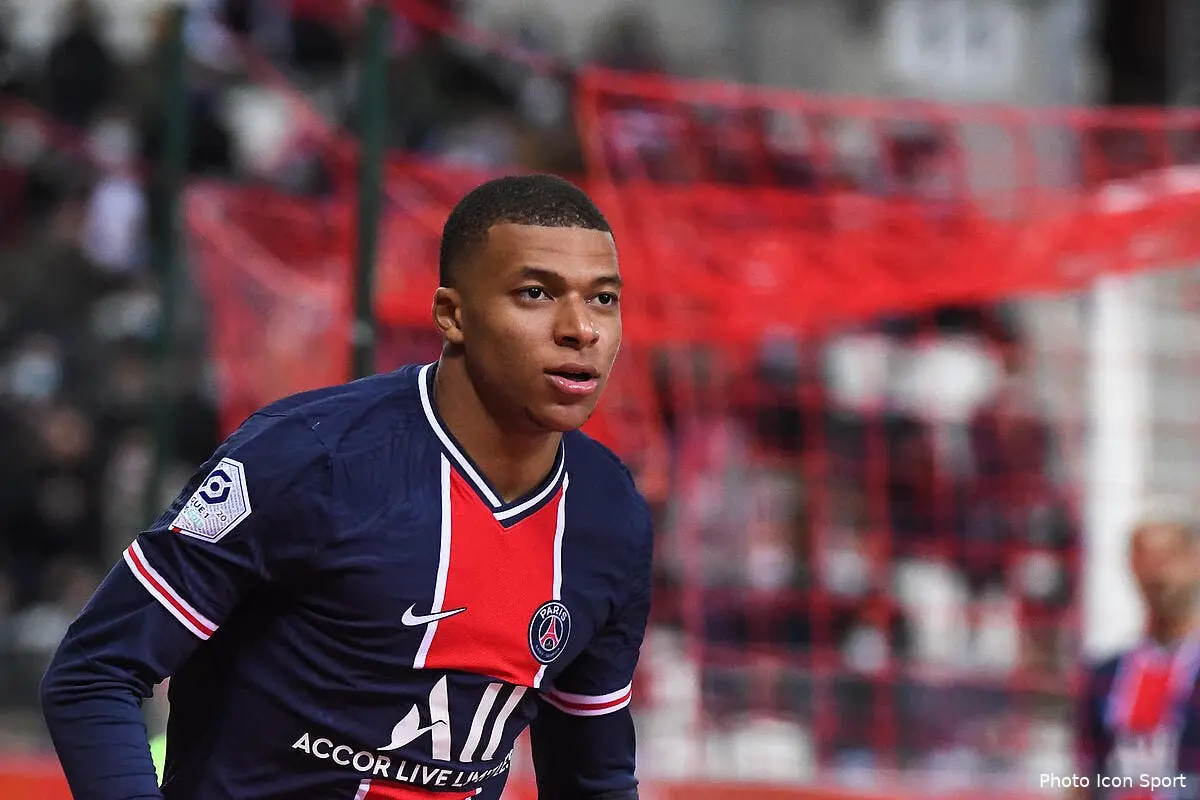om rivalite marseille paris pas de mbappe sur la jaquette de fifa 21 icon bap 270920 93 020296479
