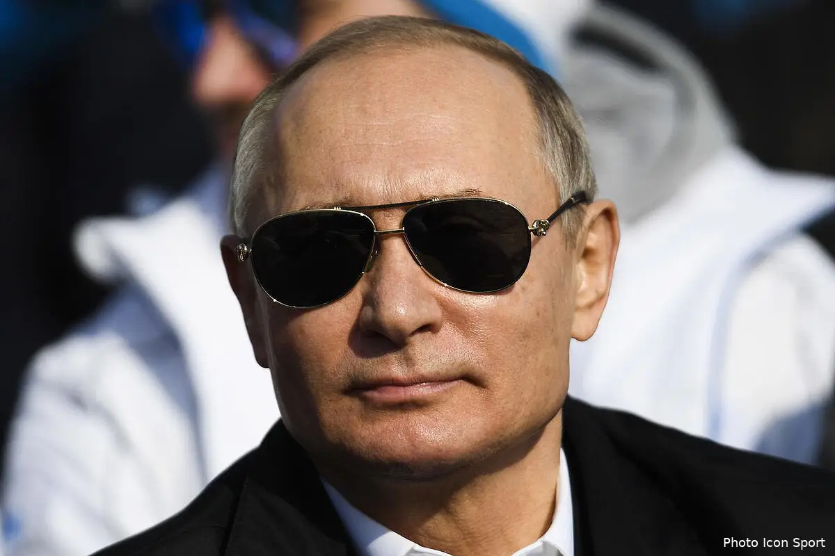 om vladimir poutine qui pousse pour le rachat c est le feu icon sputnik 5800771 hr en288063
