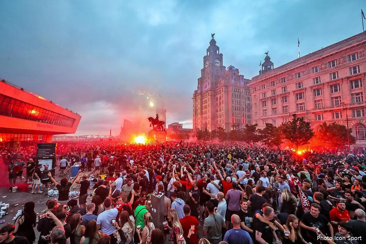 pl liverpool supplie ses supporters de ne pas venir a anfield icon 54323294289731