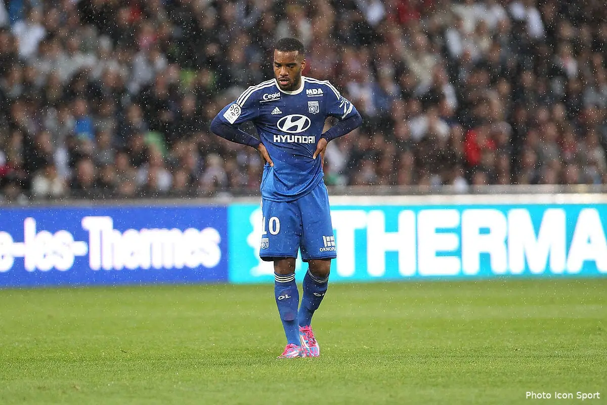 Pour Deschamps, Lacazette se crame à l’OL