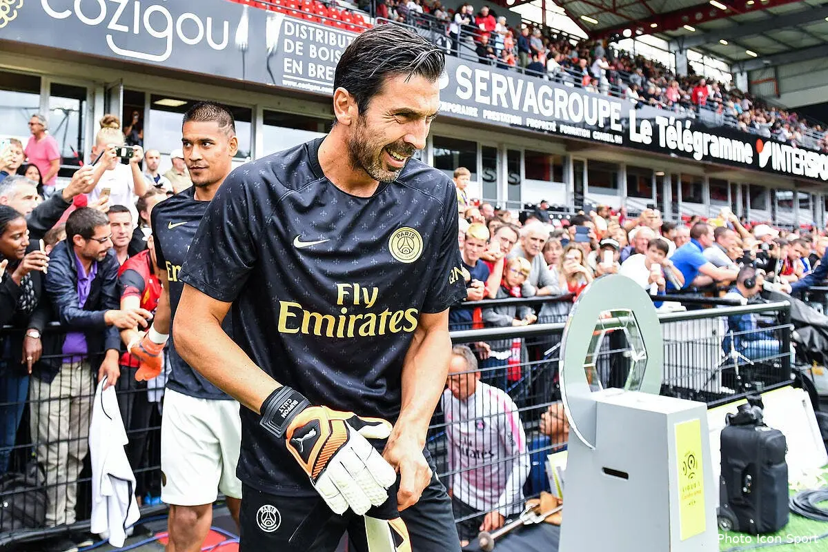 PSG : Buffon trop vieux ? La critique la plus stupide du monde