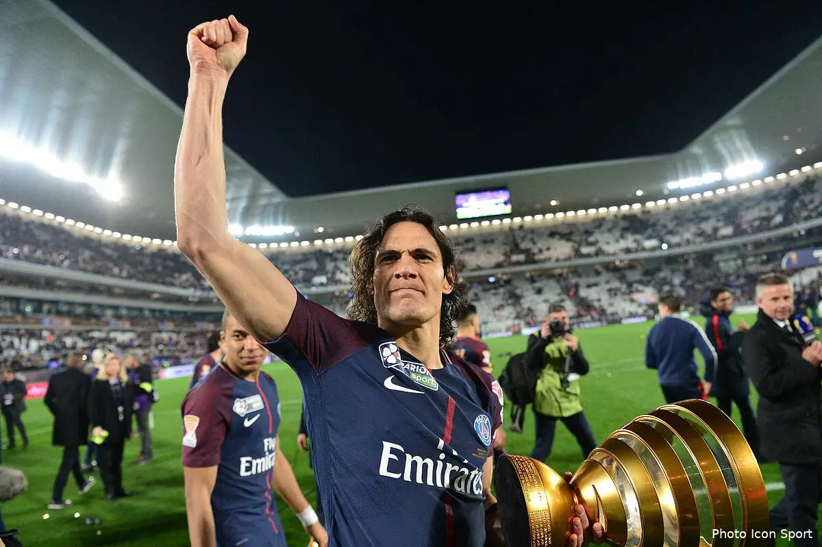 PSG : Cavani a des doutes sur l'amour du PSG avant le mercato !