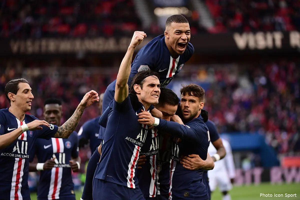 psg cavani au bresil ca tourne en harcelement icon winter 29022020121475282827