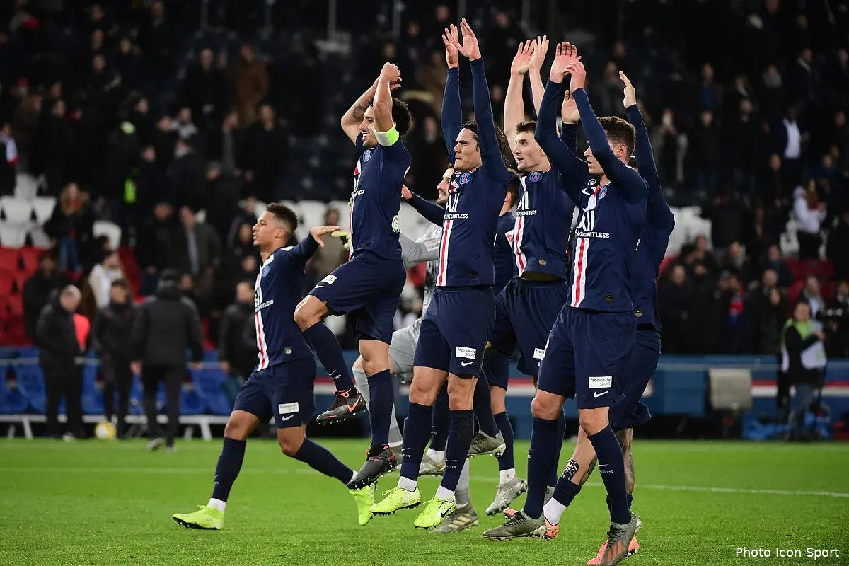 psg cavani sur le depart aucun achat prevu par paris icon winter 08012020113357275991