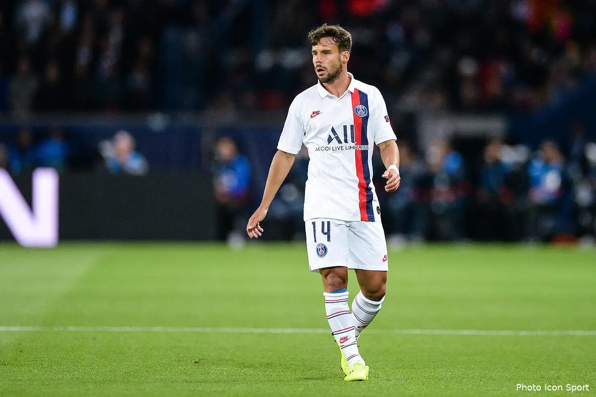 psg ce cadre brille dans l ombre paris ne l oublie pas bernat 2267395