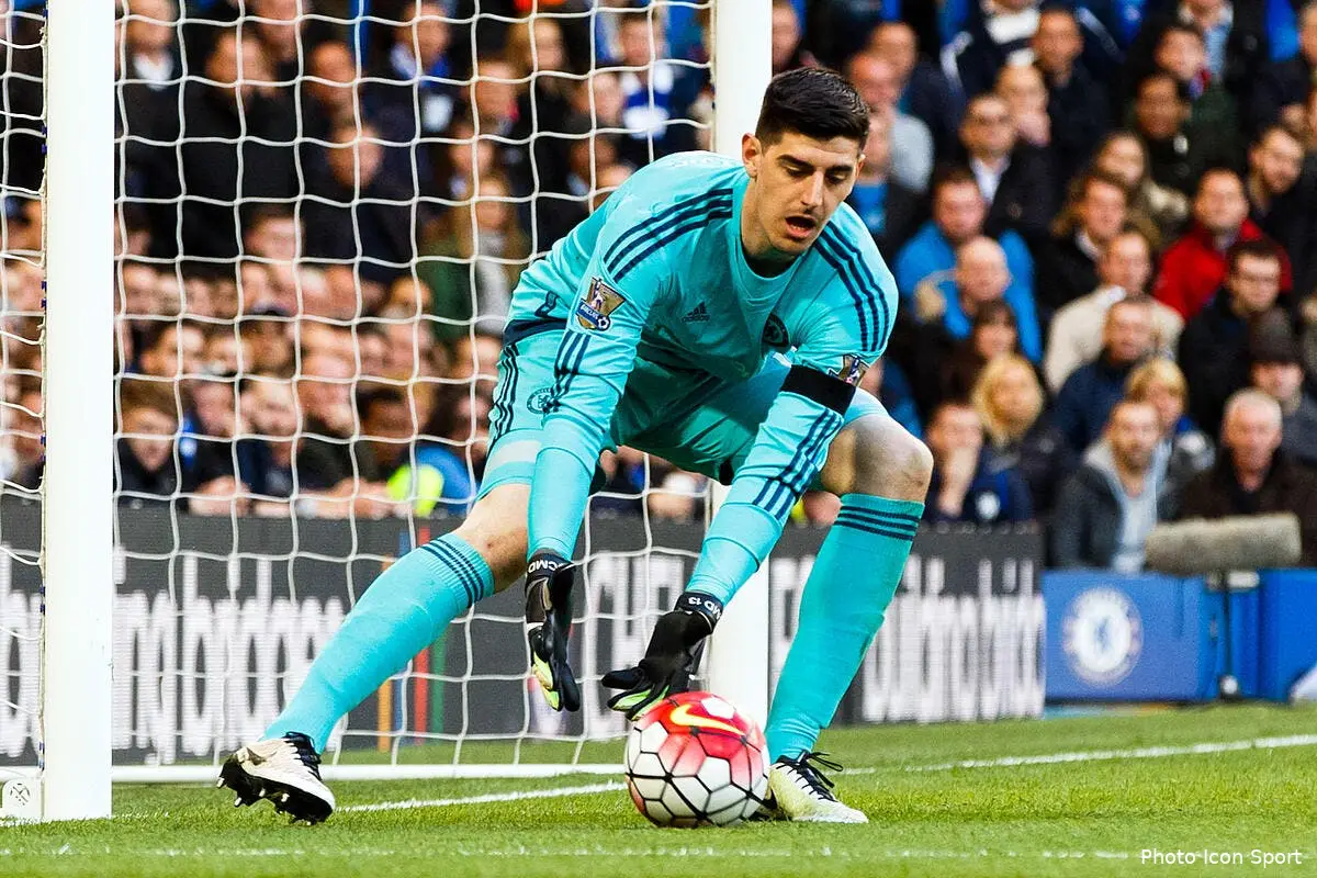 PSG : Courtois répond à un possible transfert record vers Paris