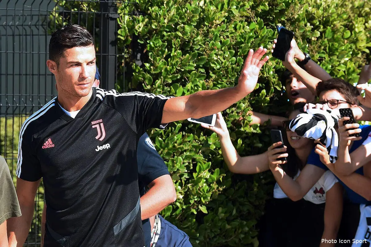 psg cristiano ronaldo vient se meler de l avenir de neymar ronaldo 132259587