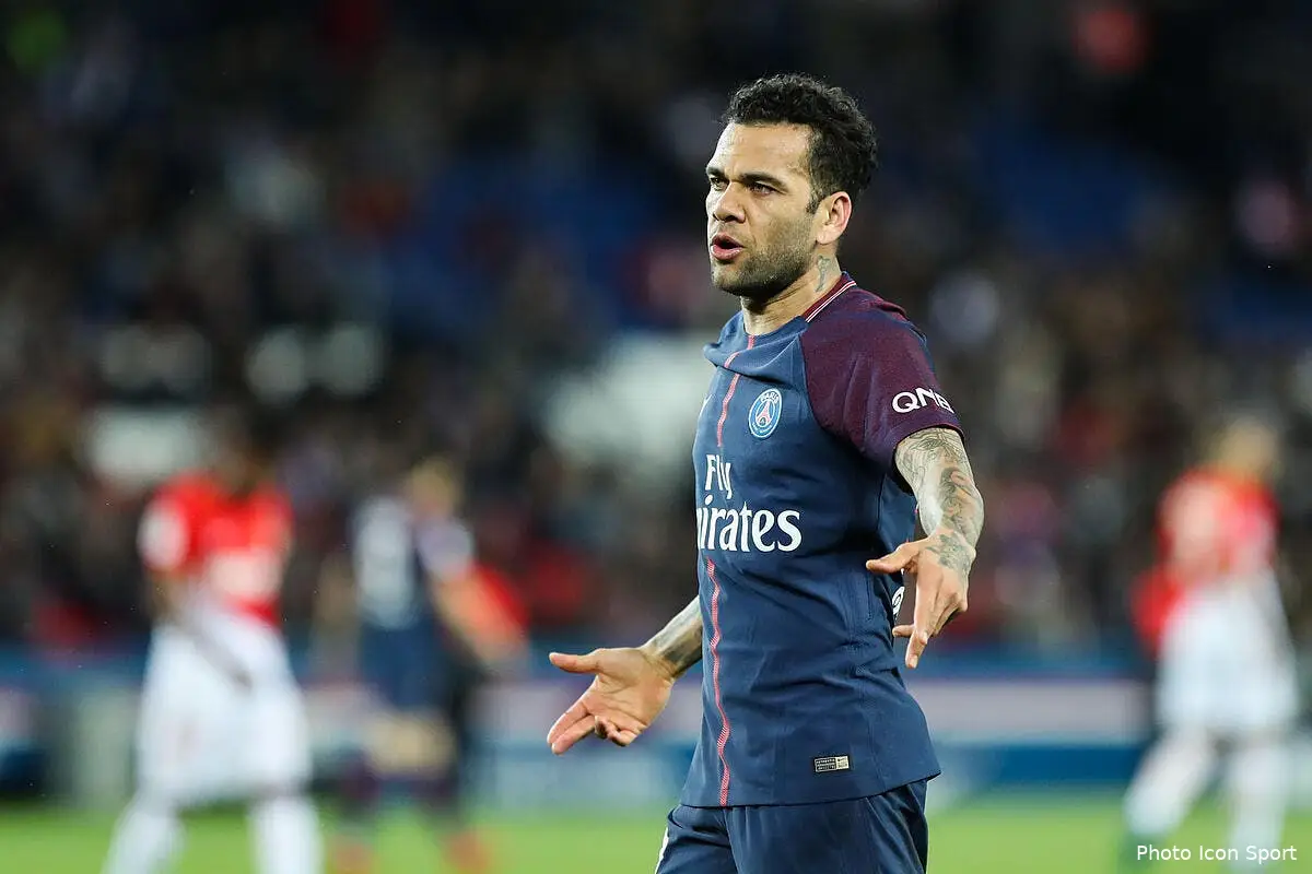 PSG : Dani Alves fait une analyse fracassante pour Paris en Europe !