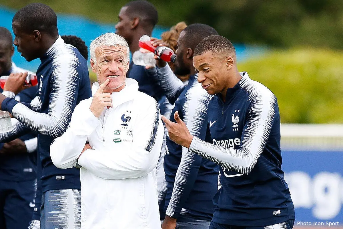 psg deschamps vole au secours de mbappe a 302327