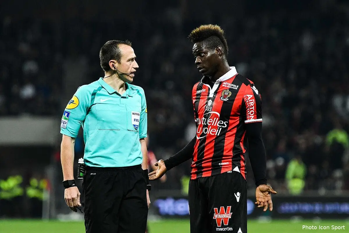 PSG : Deux rouges, un penalty oublié... Al-Khelaïfi défonce l'arbitrage
