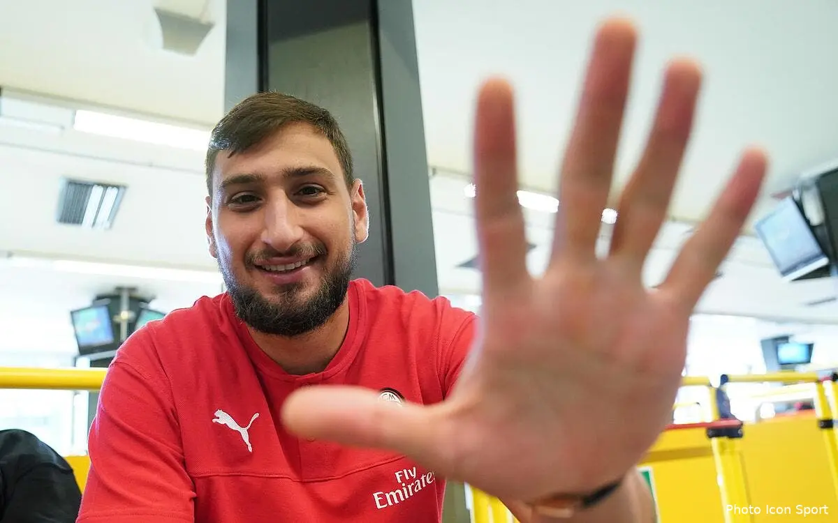 psg donnarumma a paris un indice xxl venue de milan icon lp 10103168261083