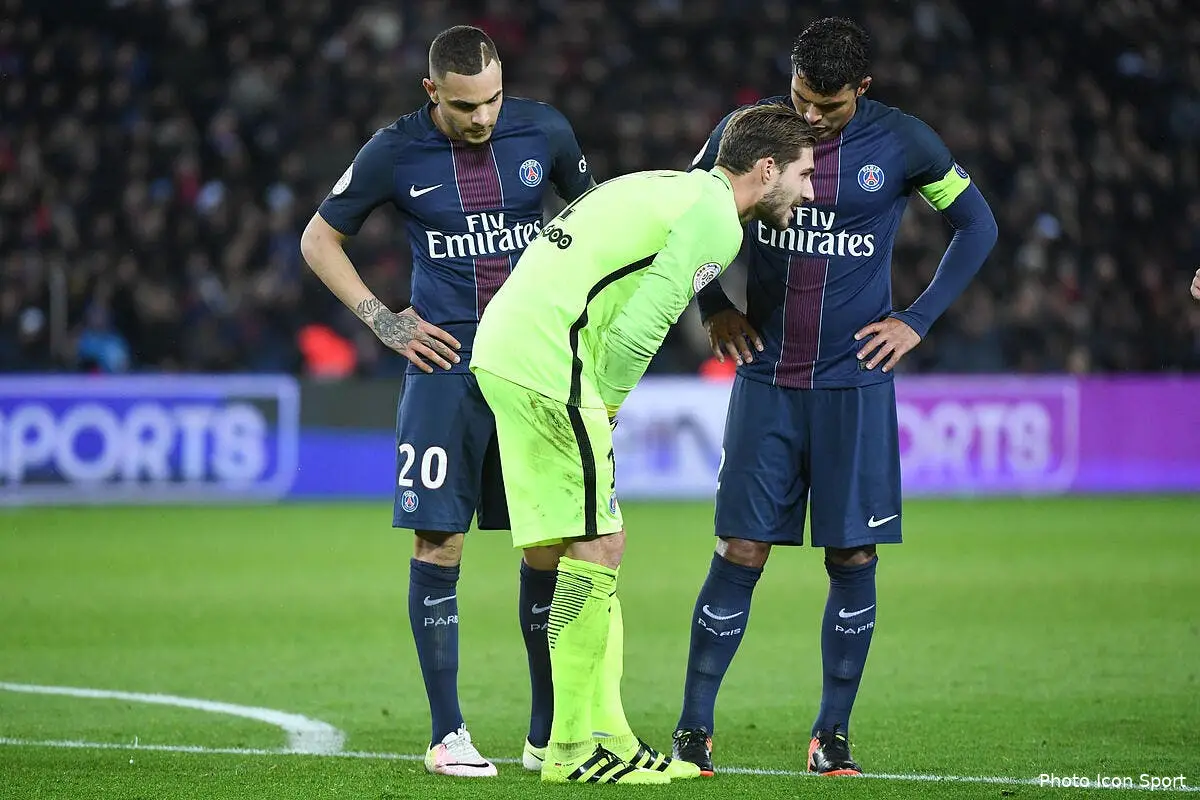 PSG : Emery confiant pour Trapp, et inquiétant pour Krychowiak
