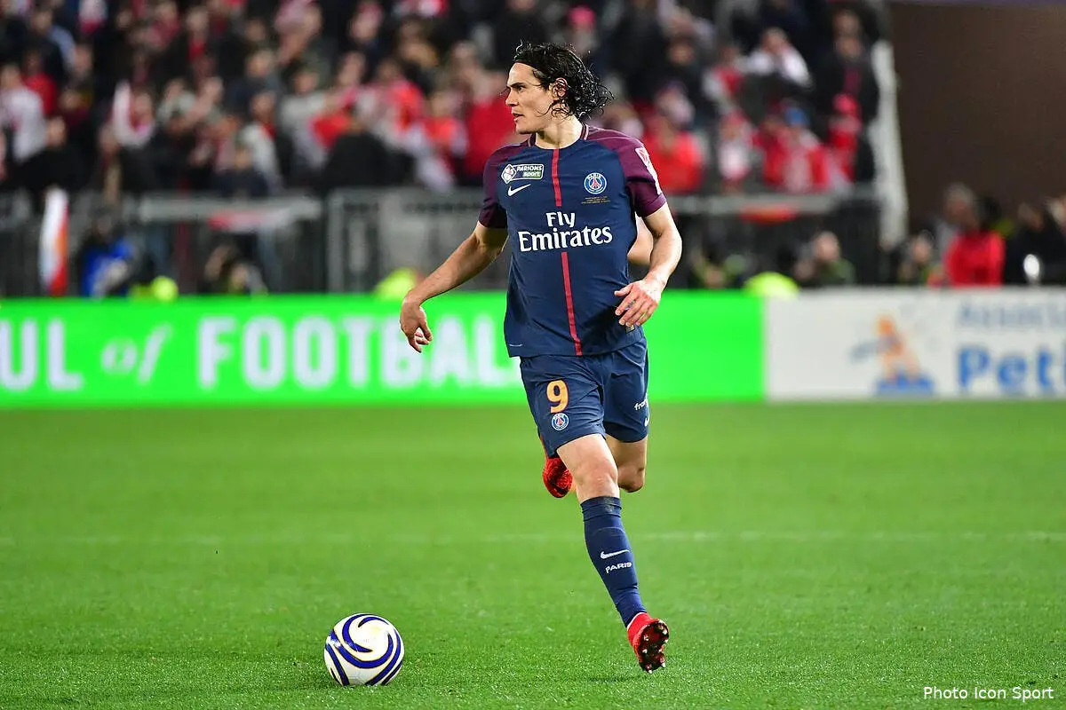 psg en conflit avec henrique l agent de cavani se venge au mercato cavani 65222419