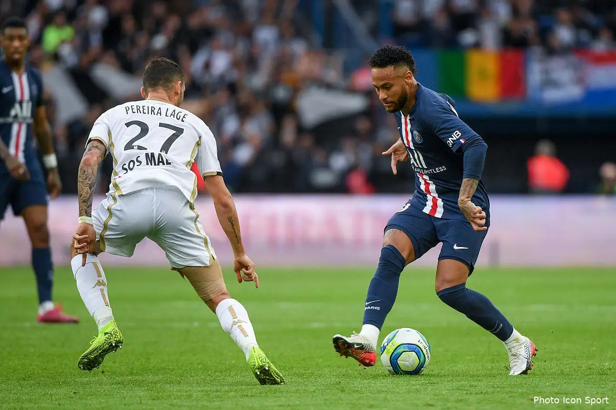 psg faire cette fleur a neymar tuchel se pose la question icon dib 051019 12 62268767