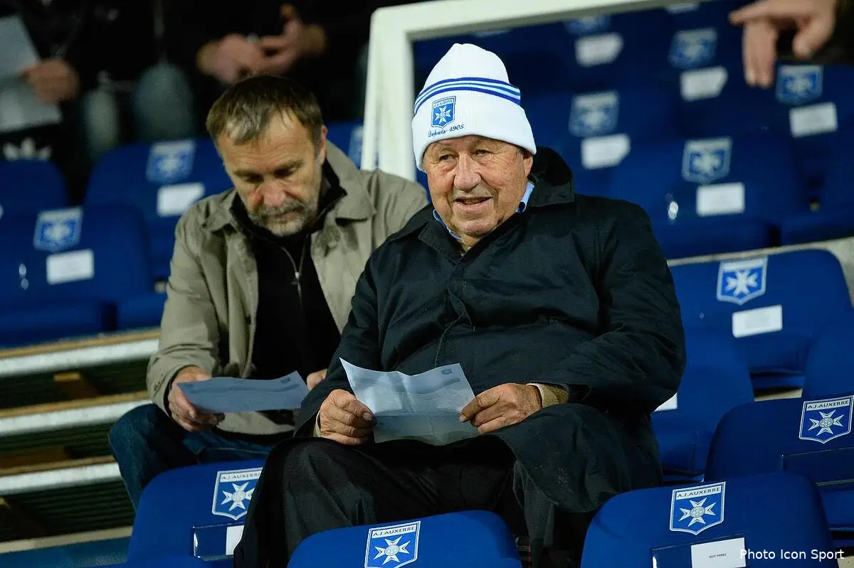 psg guy roux prend cher son ancien buteur s y met aussi guy roux272431