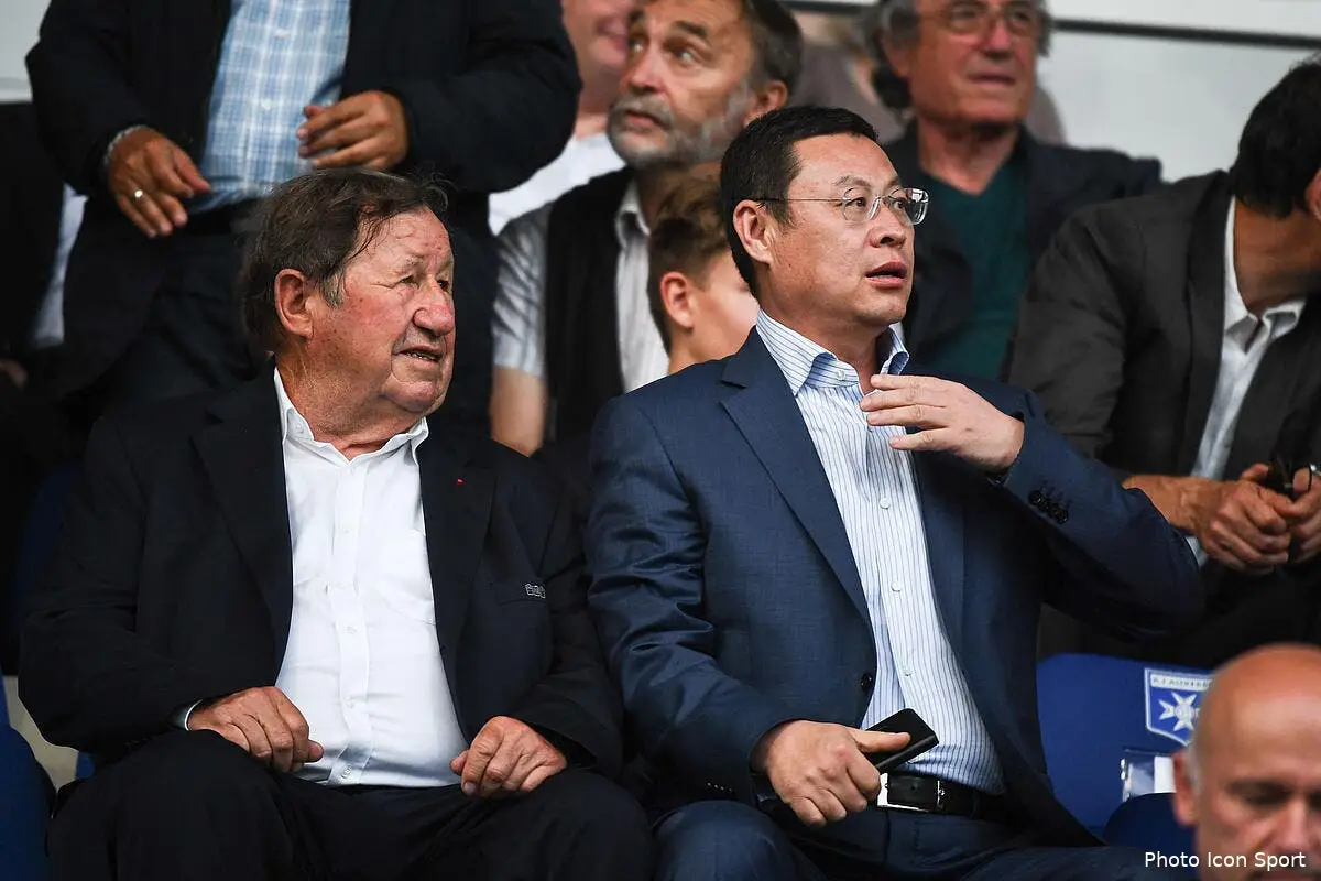 psg guy roux s enerve paris n est pas un club francais icon dib 310717 100 104247863