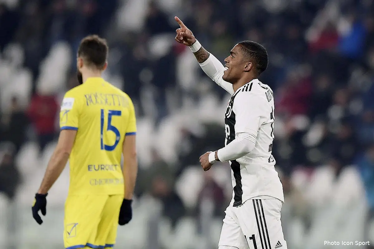 psg henrique drague ce remplacant de la juve pour le role de mbappe douglas costa 2248975