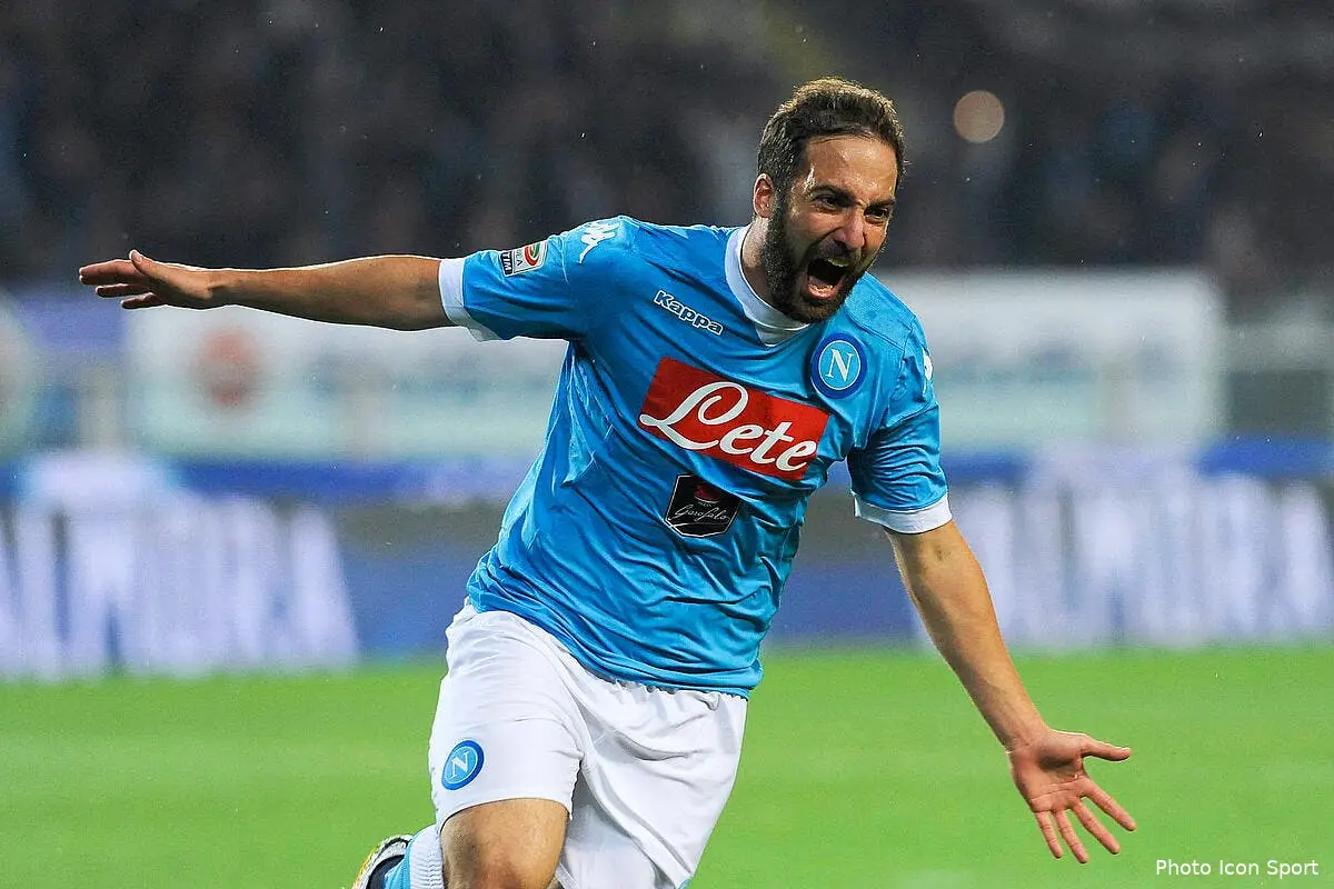 psg higuain a paris fausse alerte higuain 2143990