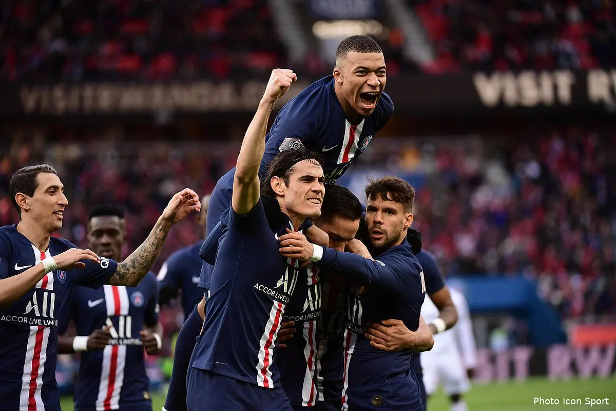 psg icardi ou cavani pierre menes soupire et guide le qatar icon winter 29022020121577284623