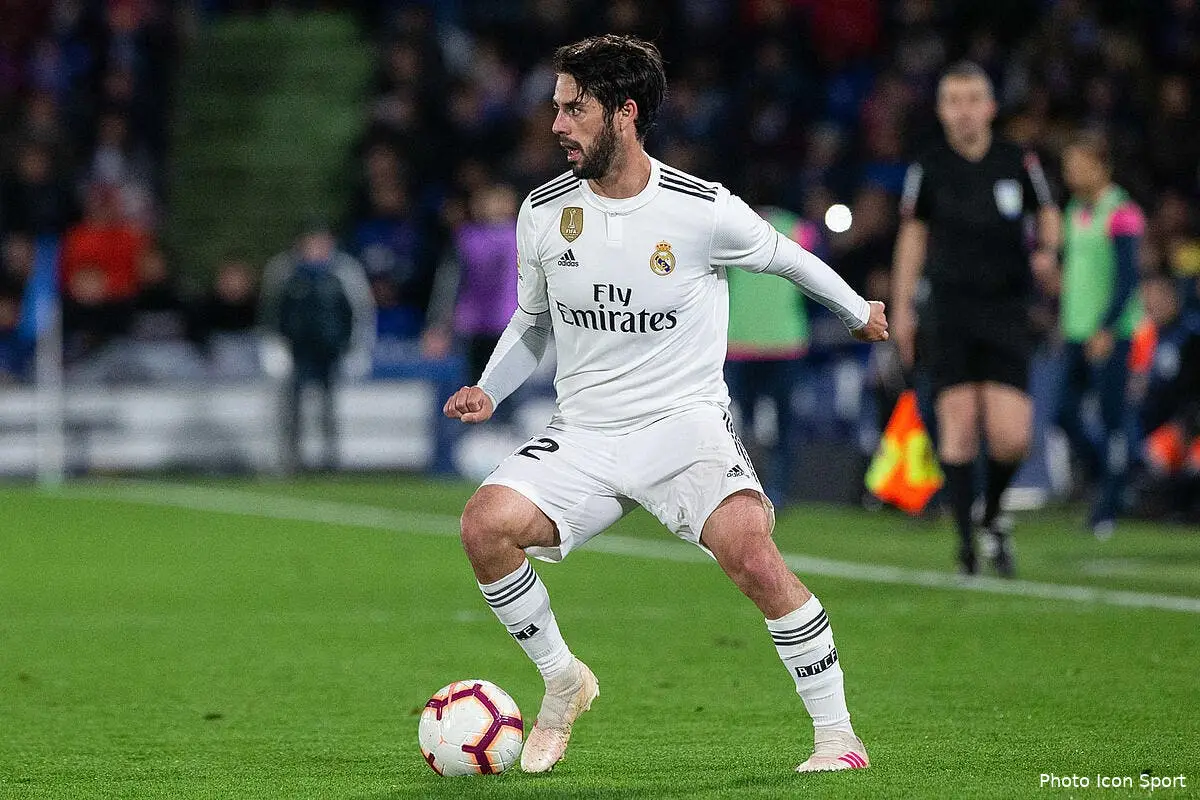 psg isco offert sur un plateau zidane chouchoute paris et city icon sipausa 26189723253865