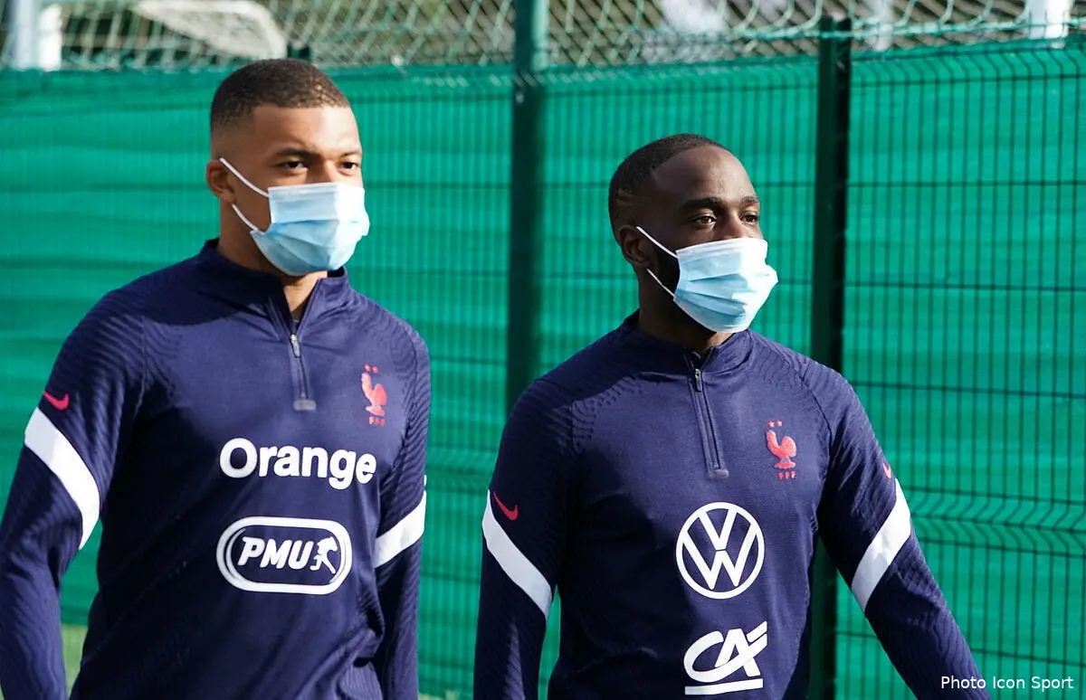 psg kylian mbappe positif au covid icon sm100090293597