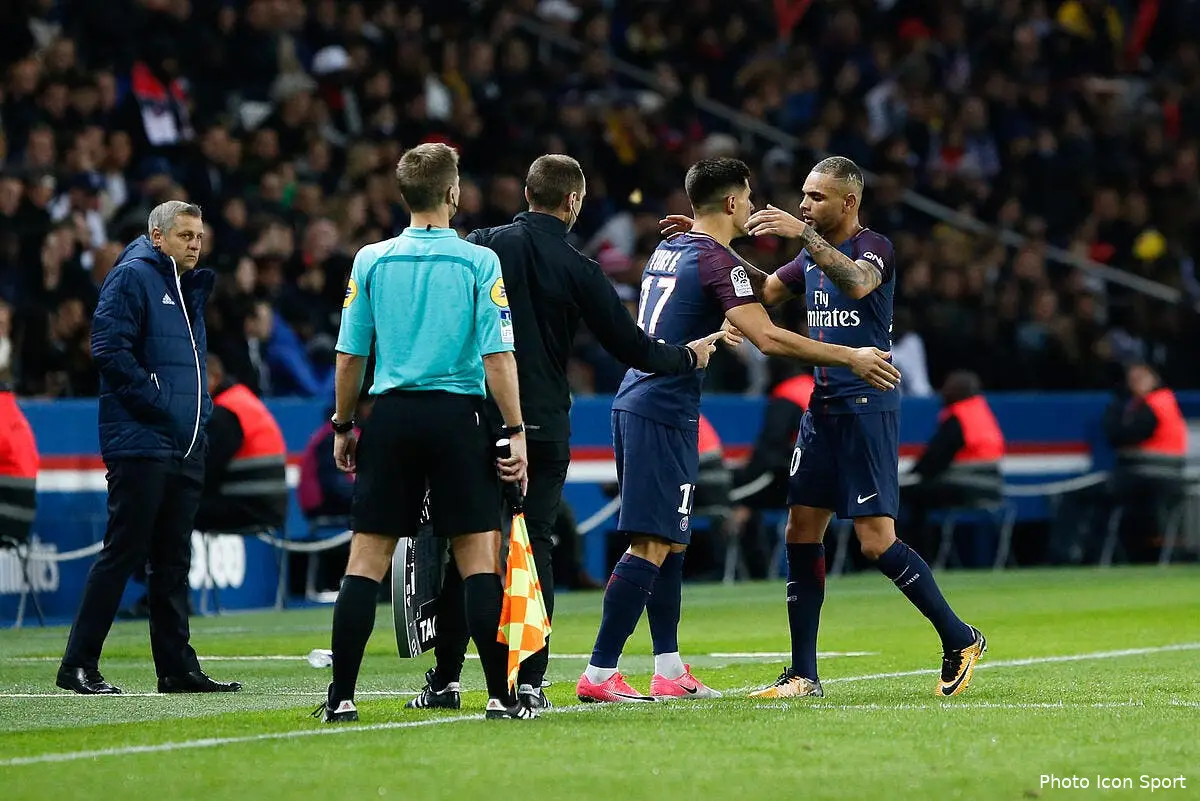 PSG : Il a ruiné Kurzawa sur le terrain, et enfonce le clou à distance