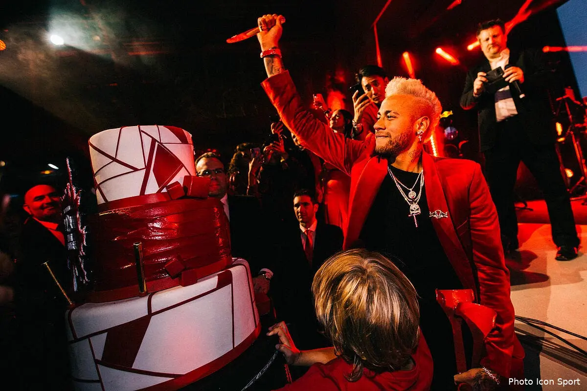psg l anniversaire de neymar on se fout du monde icon ap 1ybeqky7w1w11 hires jpeg 24bit rgb277093