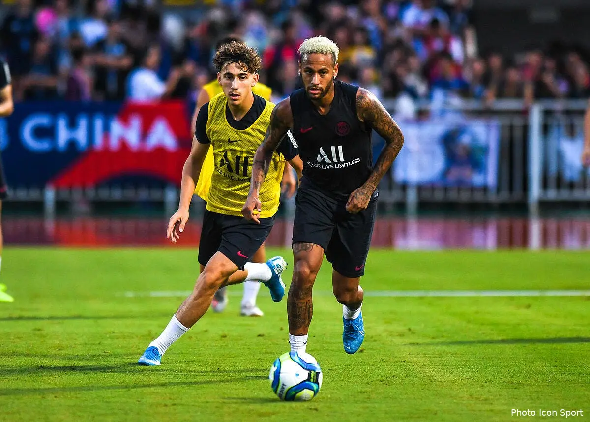 psg l etonnant aveu comment neymar fait passer ses messages a paris icon spo01aug19 zb950 337690 0054269983