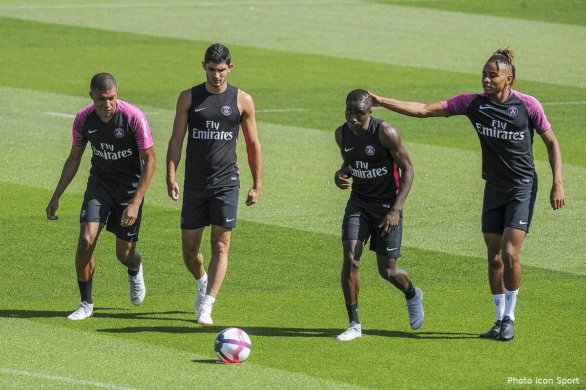 PSG : La décision radicale de Valence qui fait mal à Henrique