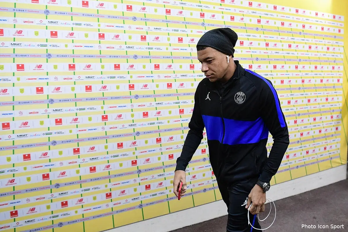 psg le vestiaire a peur de mbappe l attaque brutale signee dugarry icon winter 04022020117546277573
