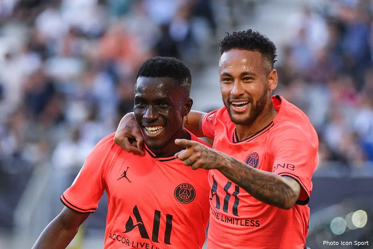 psg leonardo le rassure gueye reste a paris icon dib 280919 10 73286697