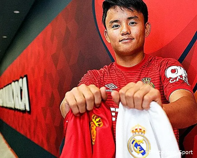psg leonardo se lance sur la piste de la pepite kubo icon ecommercefotos ecommerce2 100817398284109