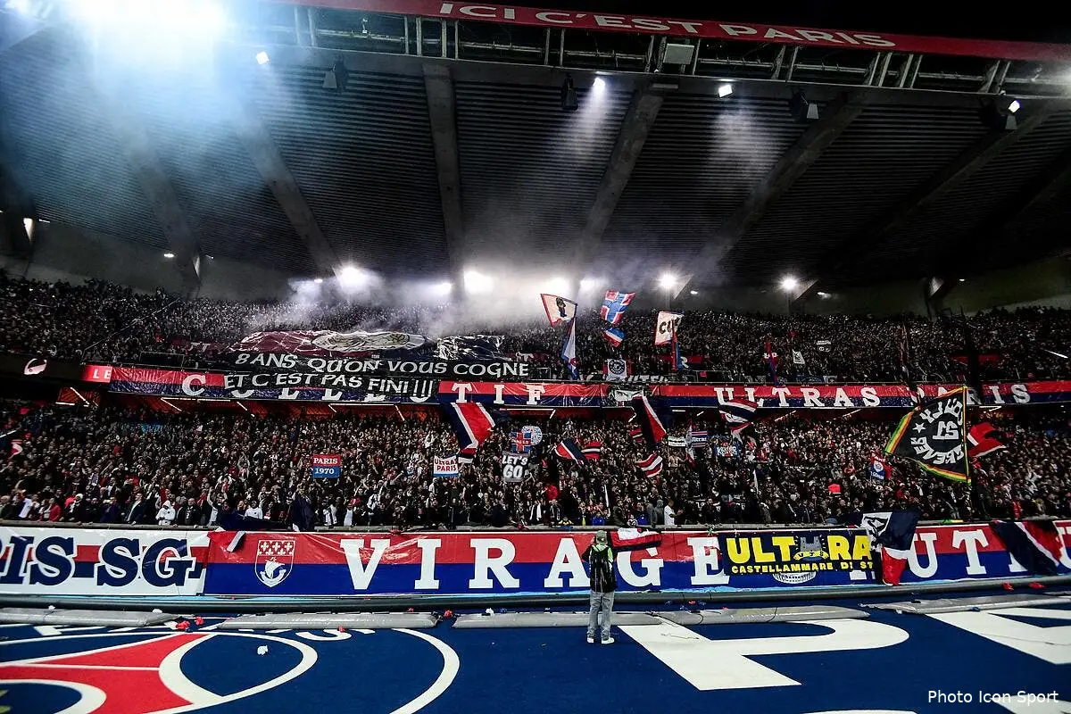 psg les supporters autorises a se rassembler autour du stade icon dib 271019 12 30280497