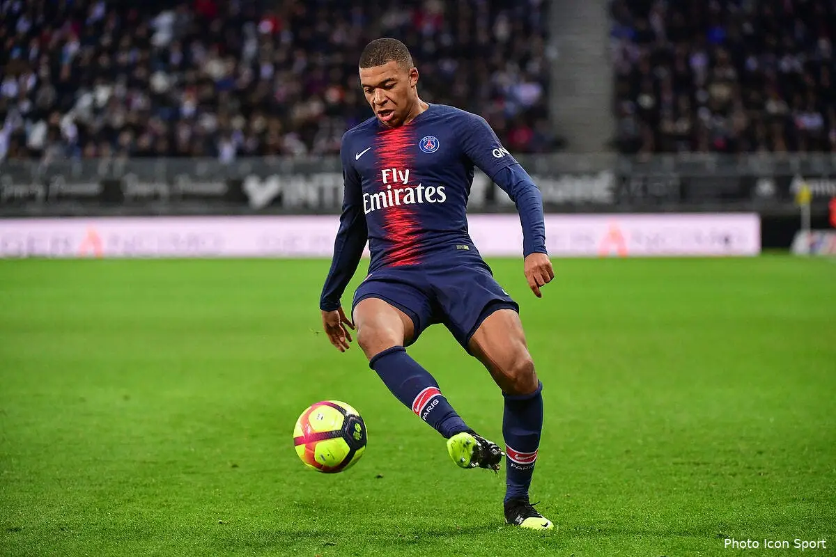 psg mbappe recoit un compliment xxl d une legende du foot icon win 120119 01 76256241883