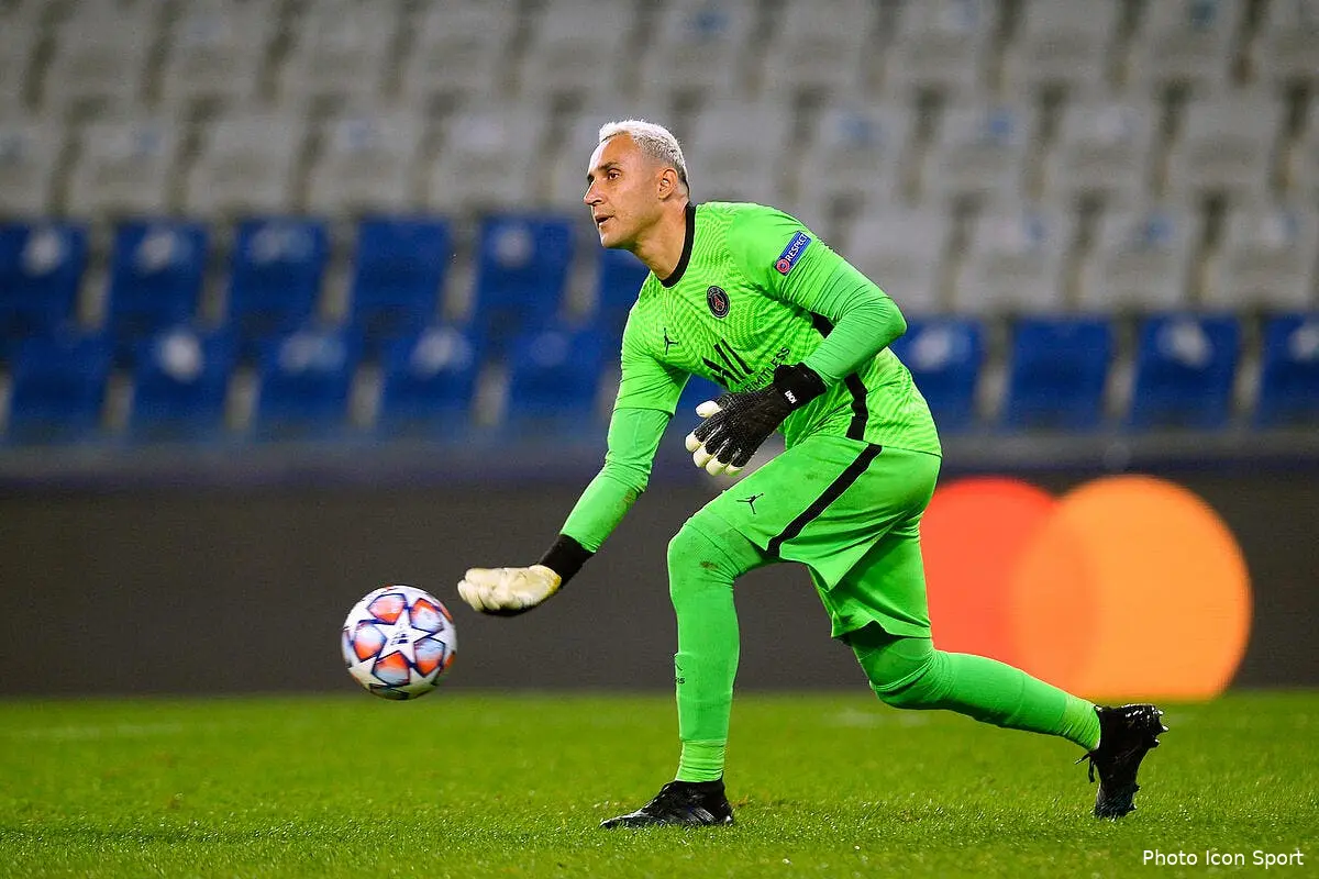 psg navas sacrifie leonardo est fou icon seskim hc5 basaksehir v parissaintgermain 281020298205