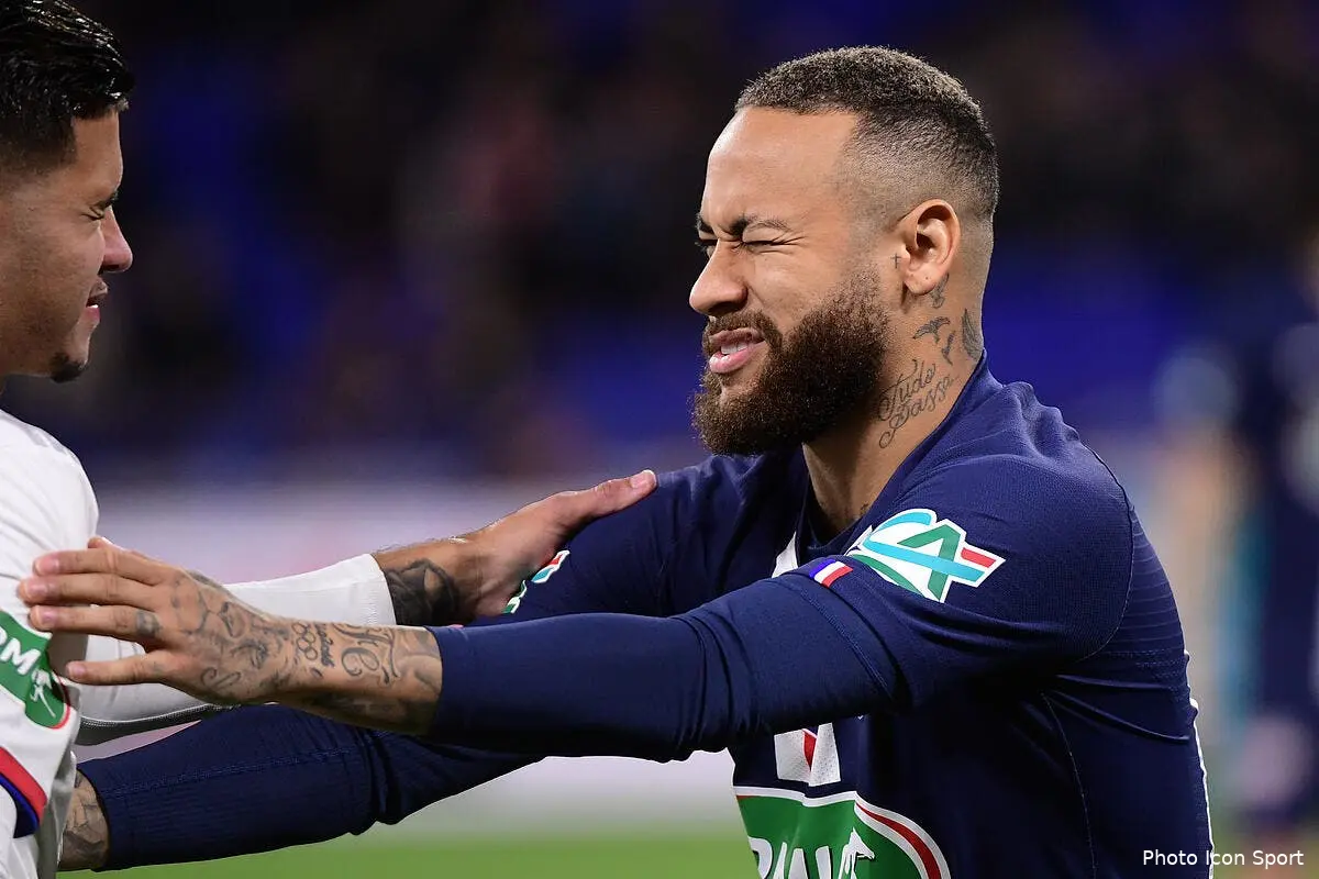 psg neymar remet lui meme le feu au barca icon winter 04032020122257286403