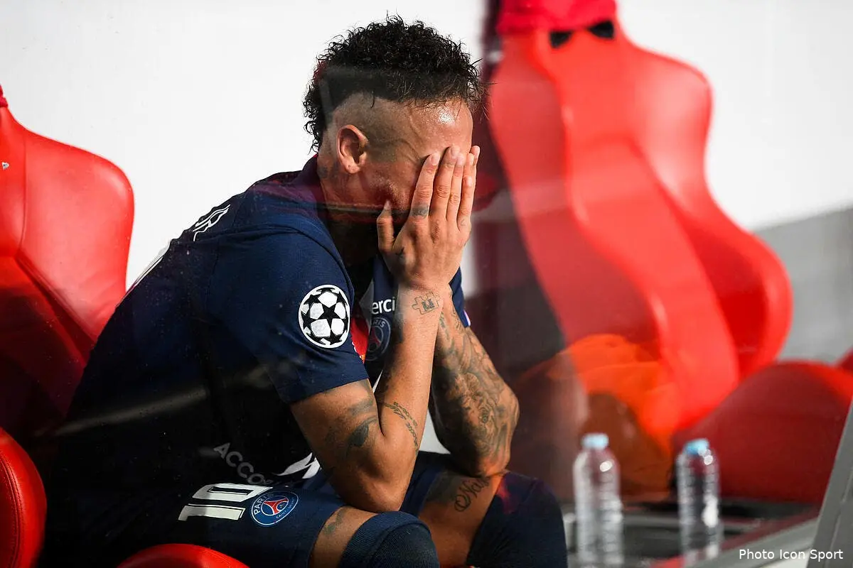 psg neymar termine en larmes pendant de longues minutes icon 1268076098292387
