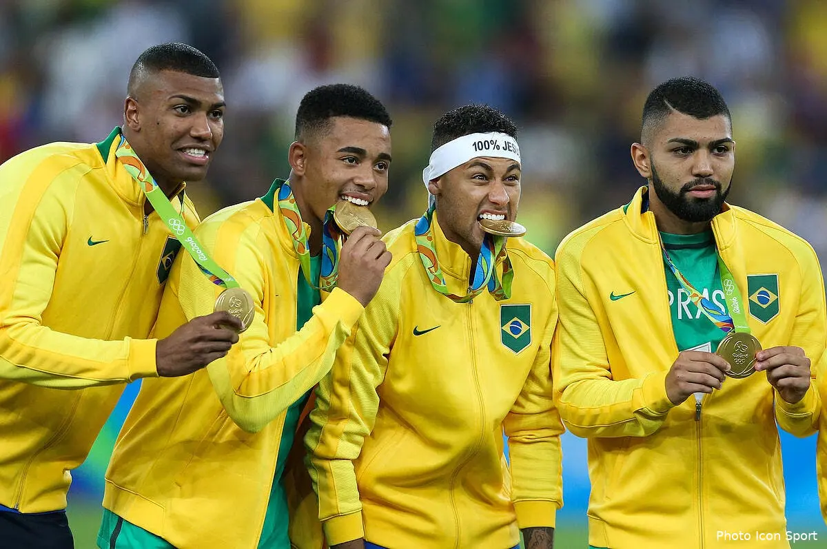 psg neymar vers un transfert inattendu un ancien coequipier balance gabigol neymar282479