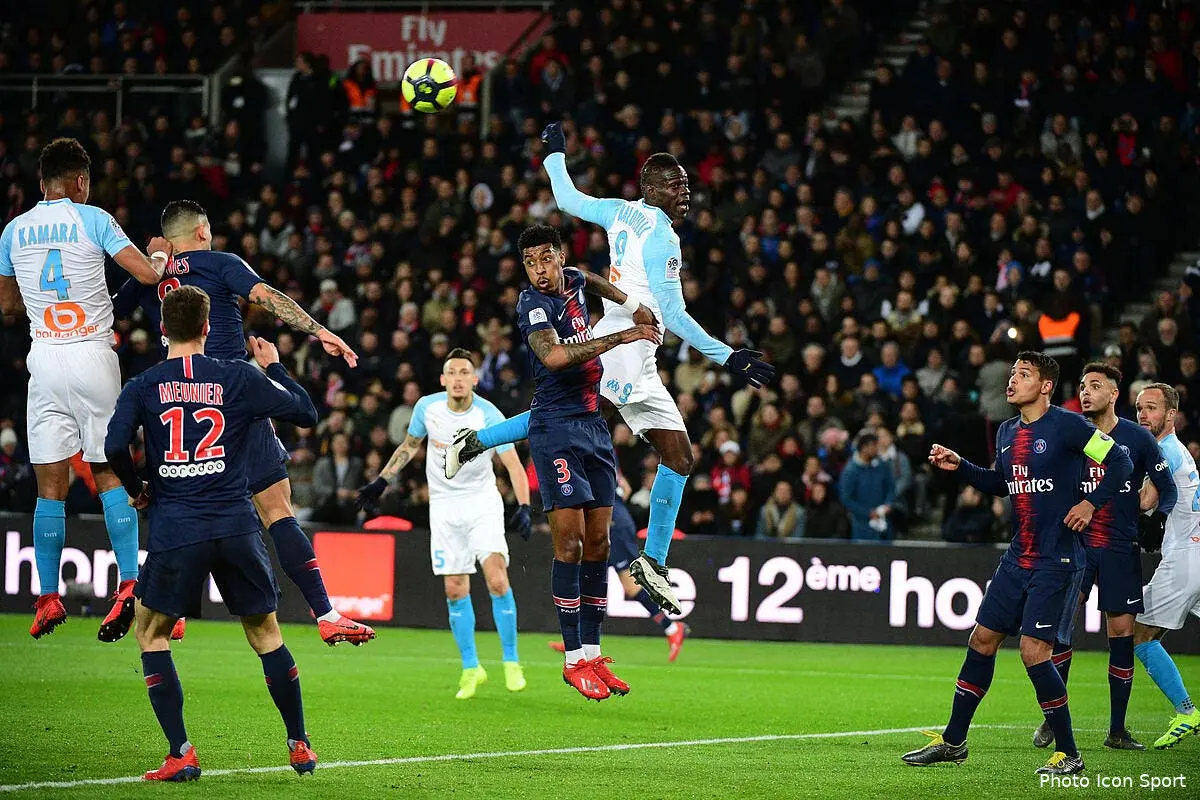 psg om balotelli revait de mettre le parc ko avec une celebration icon win 170319 01 84147248033