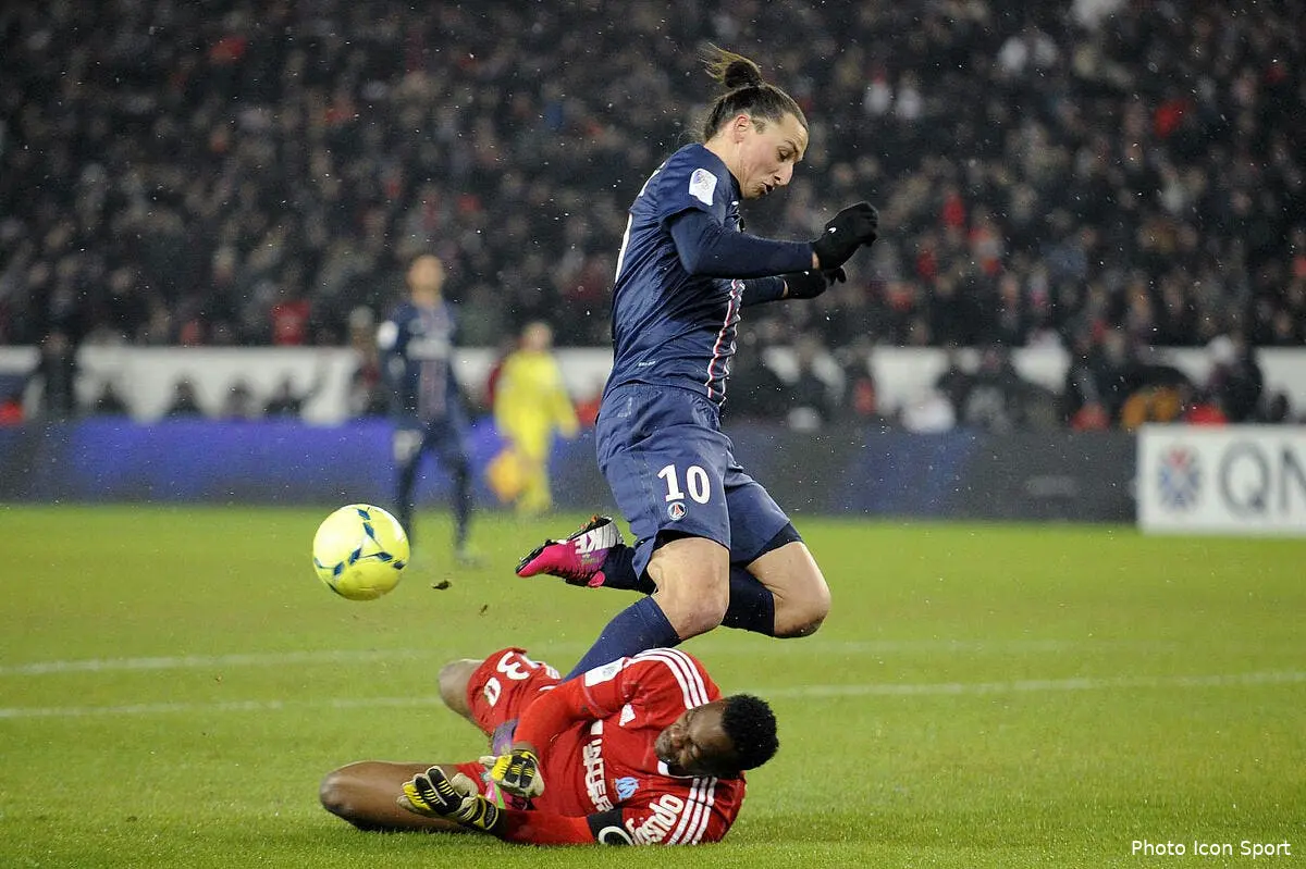 psg om gagne du terrain dans le monde entier mandanda ibra122223