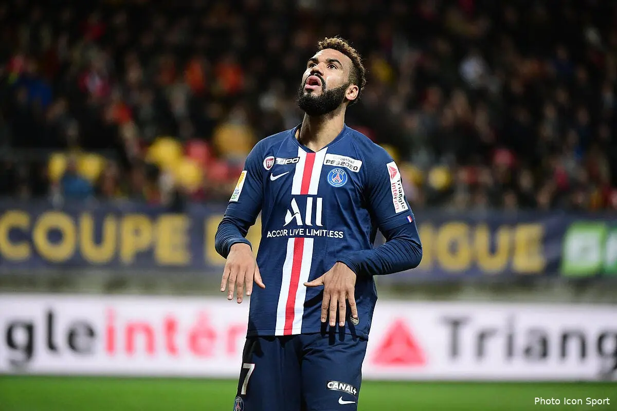 psg paris accuse d avoir flingue la mascotte choupo moting icon winter 18122019111589279403