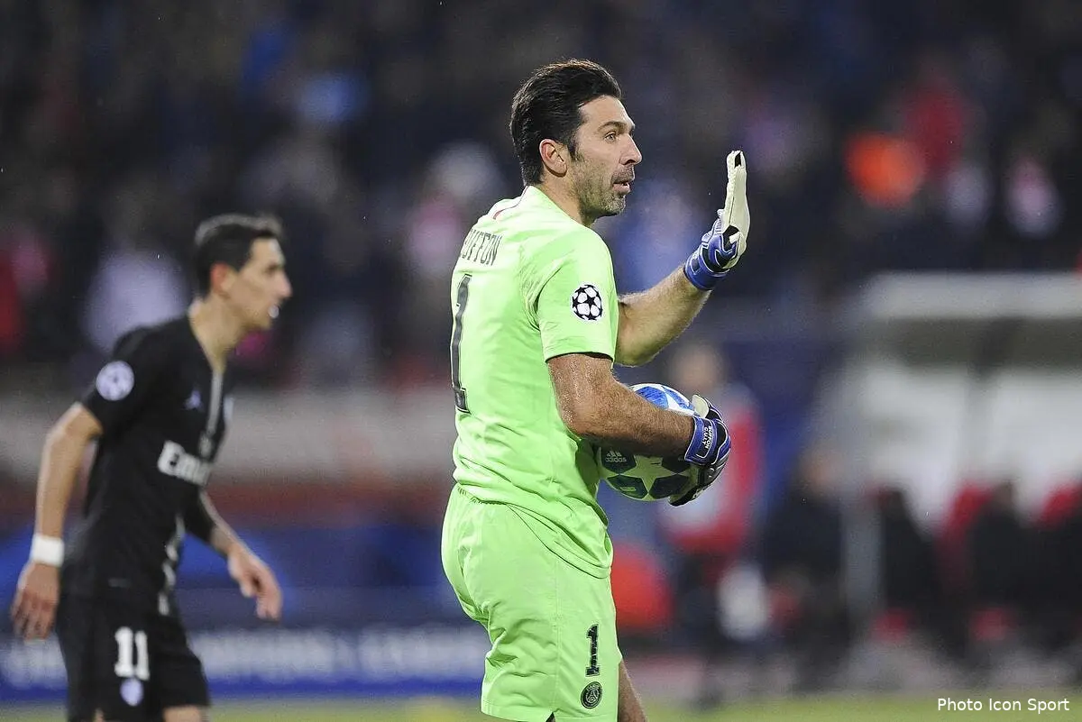 psg sa boulette contre man united buffon accuse le paris sg buffon 12 302131